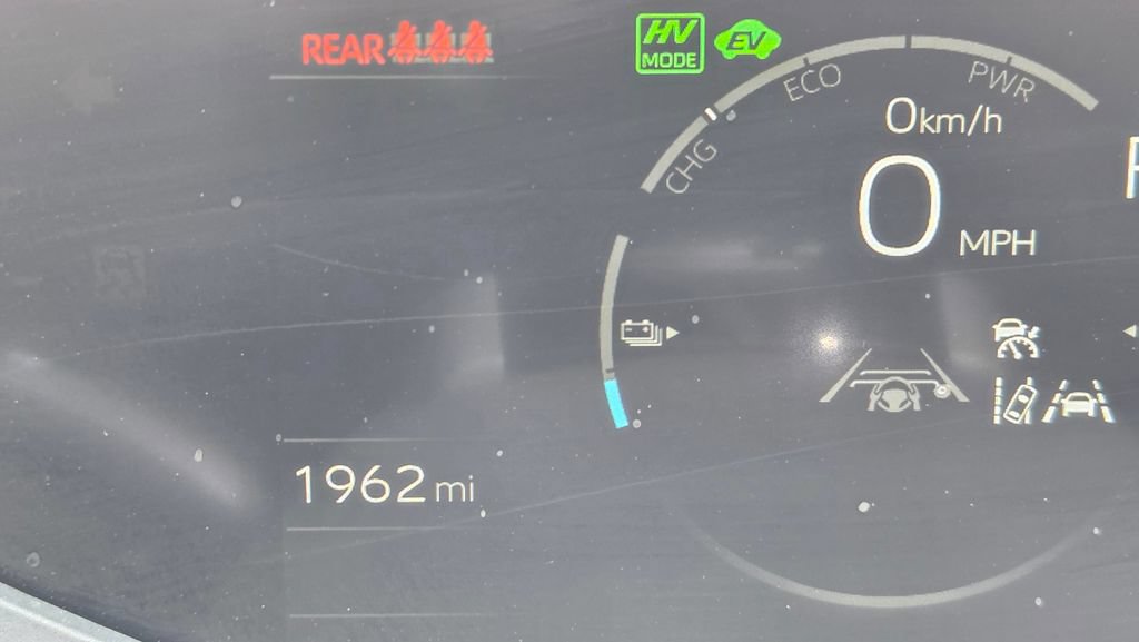 Used 2026 Toyota Prius Plug-In Hybrid FWD image 27