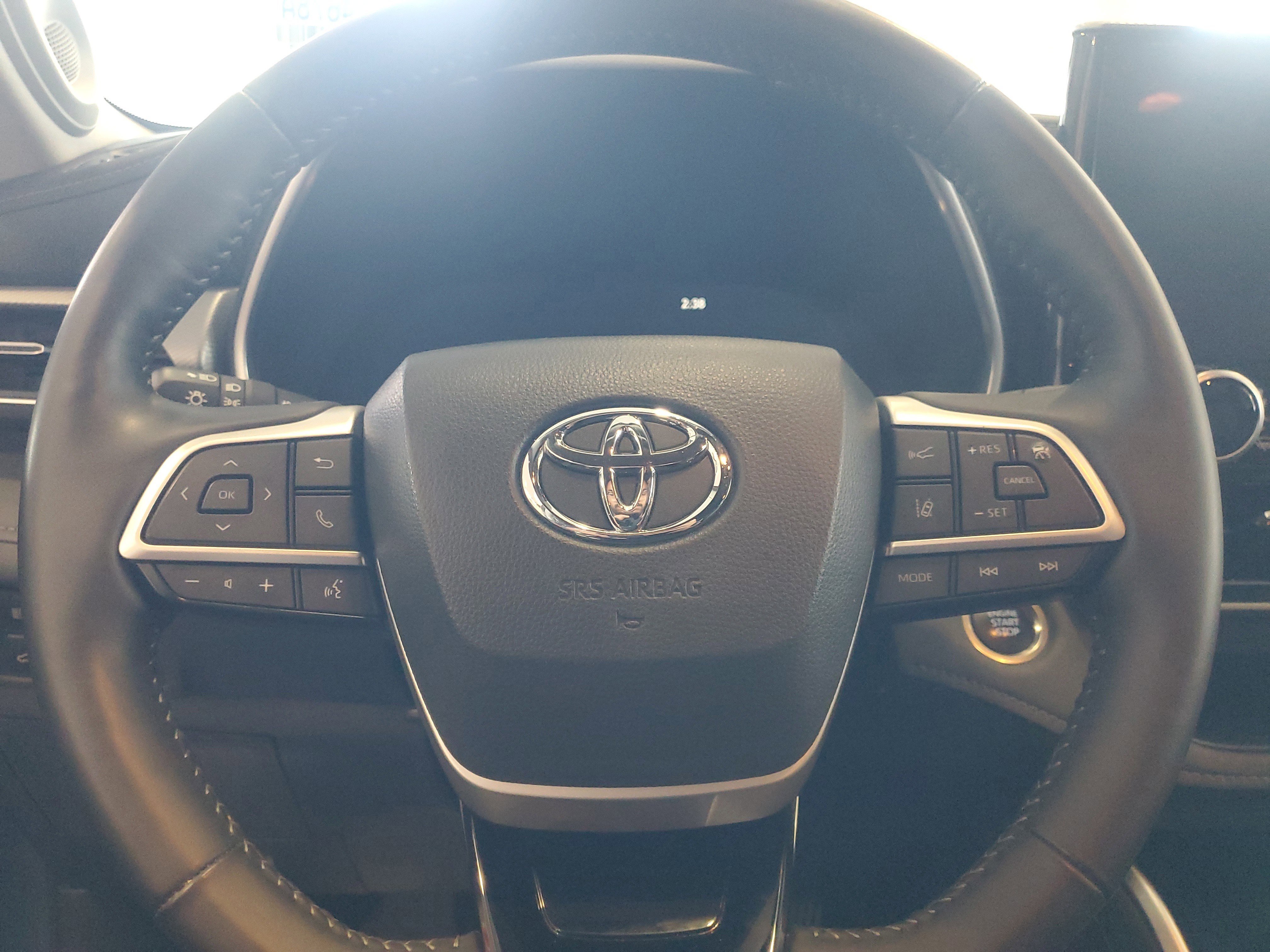 Certified 2025 Toyota Highlander Platinum AWD/4WD image 17