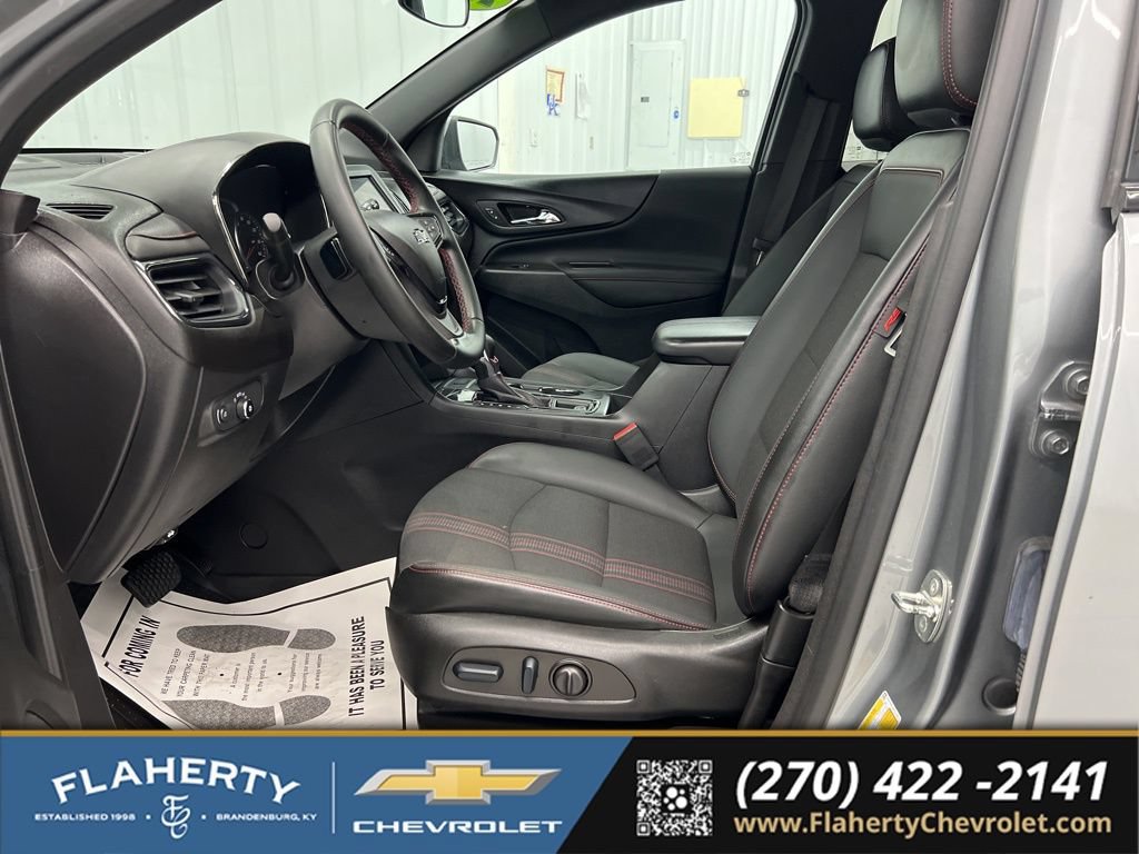 Used 2023 Chevrolet Equinox RS w/ LPO, Floor Liner Package FWD image 9