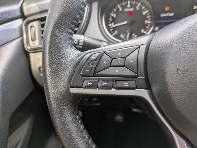 Used 2019 Nissan Rogue SV image 26