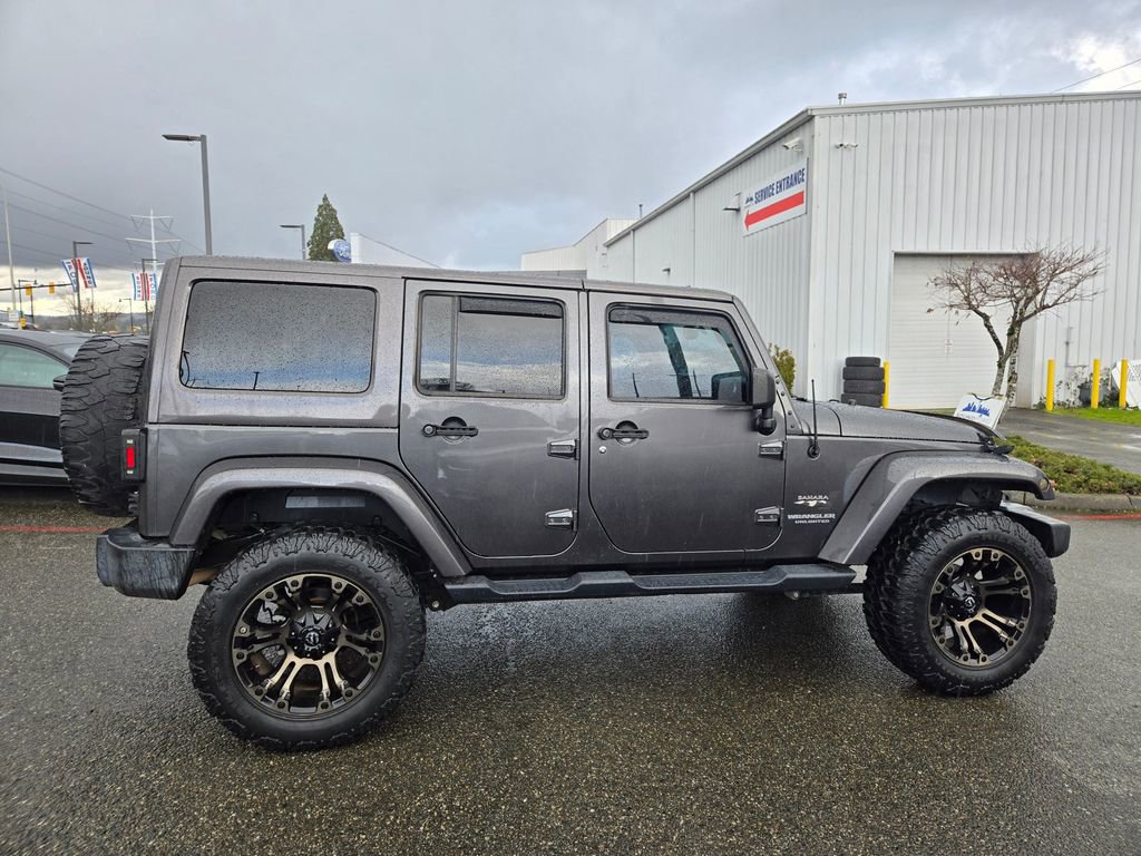 Used 2017 Jeep Wrangler Unlimited Sahara w/ Connectivity Group image 16