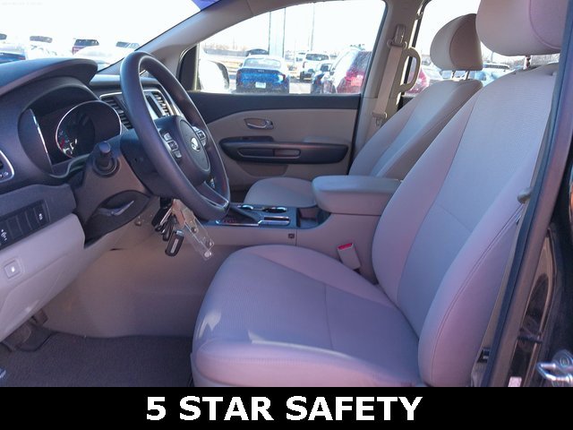 Used 2019 Kia Sedona L image 7