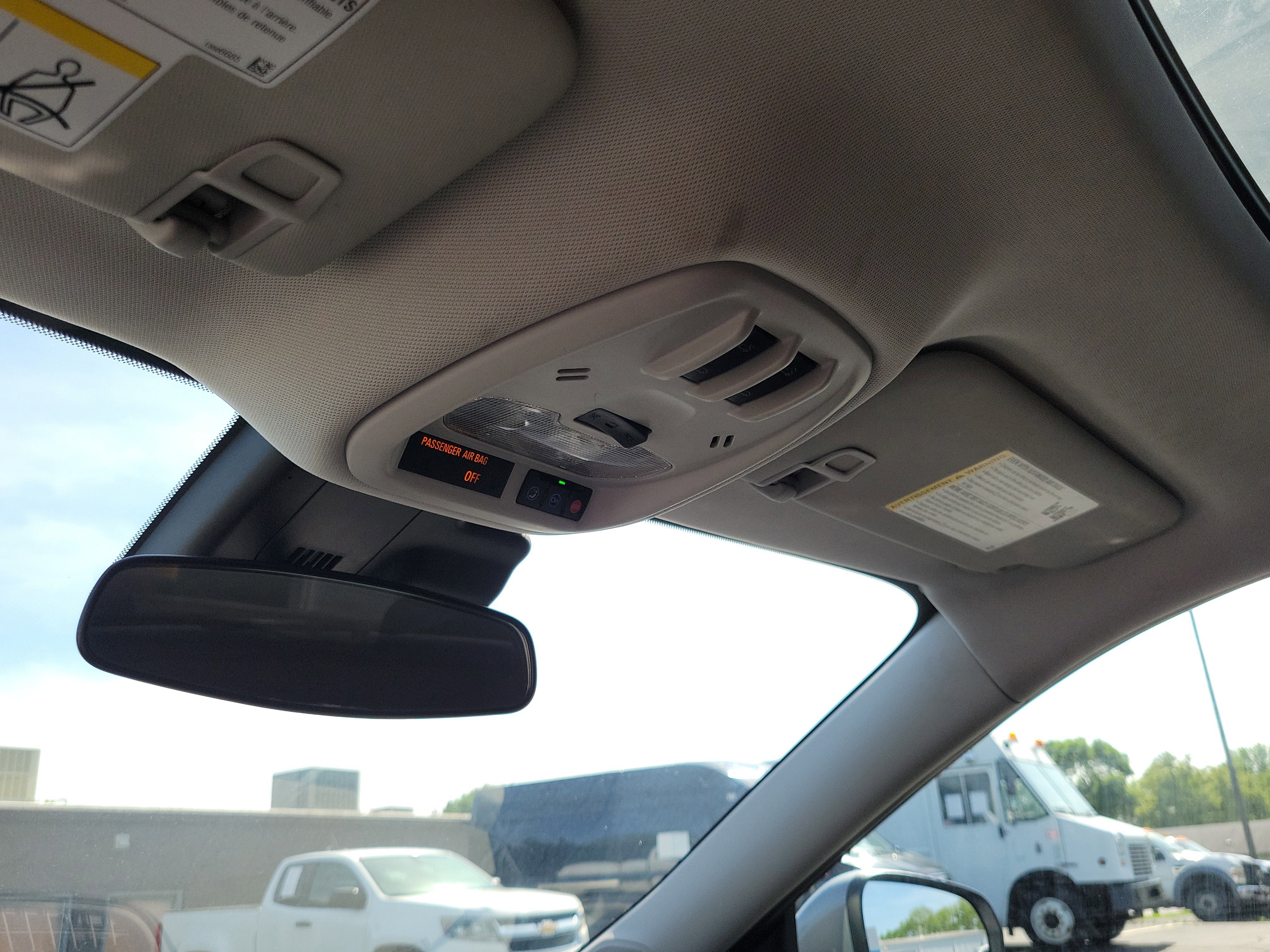 Used 2024 Chevrolet Trax LT w/ Sunroof Package FWD image 30