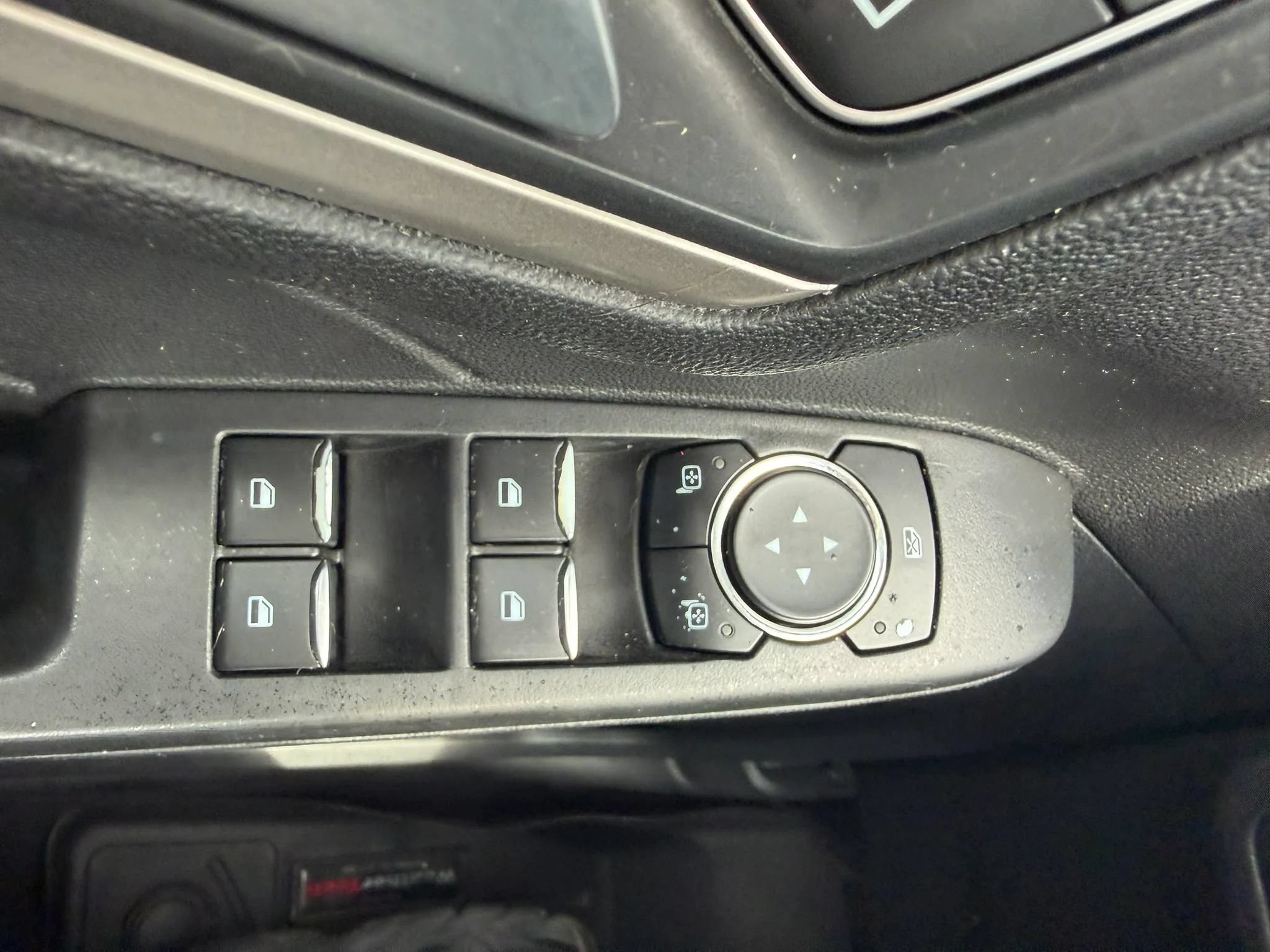 Used 2021 Ford Escape SE FWD image 21