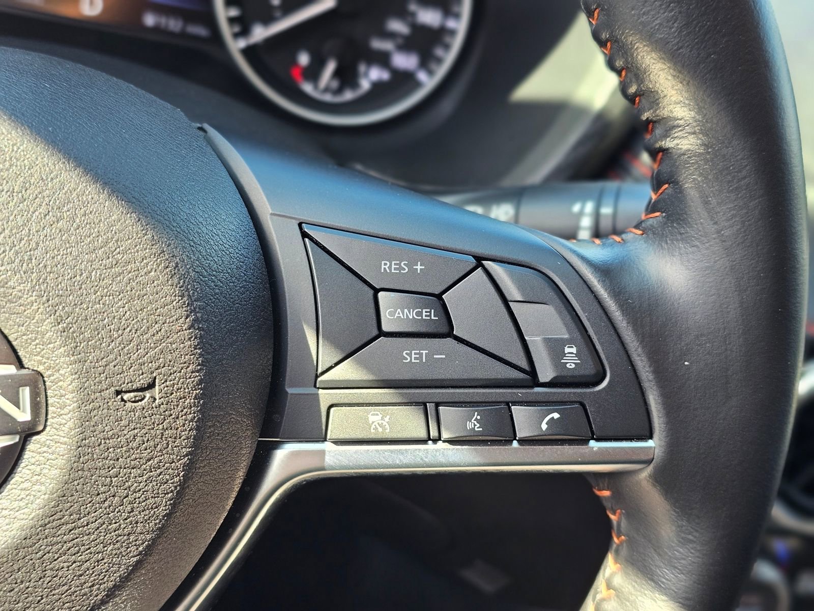 Used 2024 Nissan Sentra SR FWD image 17