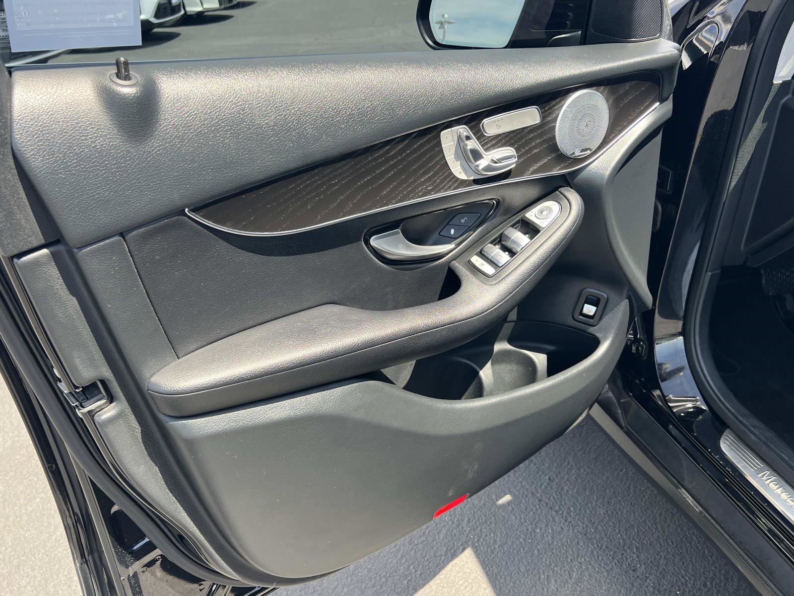 Used 2016 Mercedes-Benz GLC 300 image 6