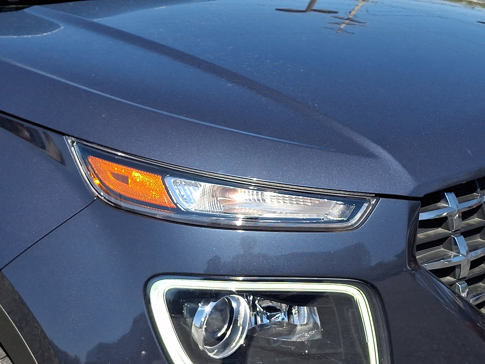 Certified 2021 Hyundai Venue image 9