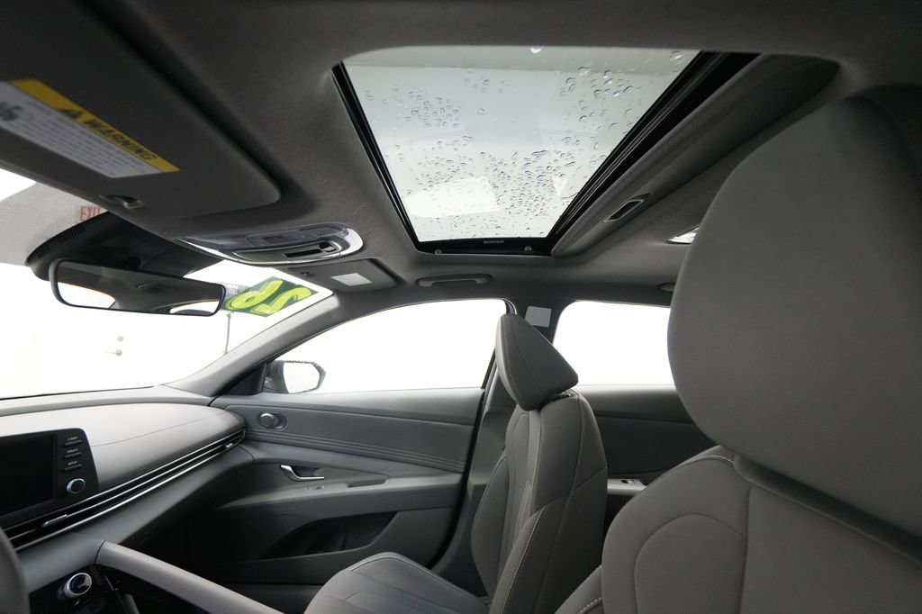 New 2026 Hyundai Elantra SEL Sport image 16
