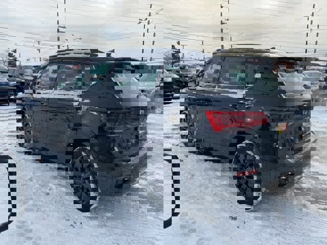 Used 2022 Volkswagen Taos S image 5