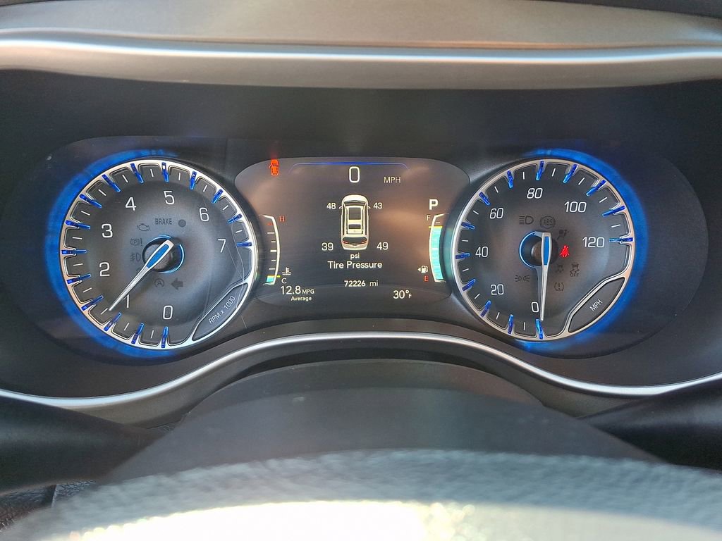 Used 2023 Chrysler Pacifica Touring-L image 22