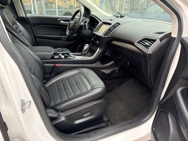 Used 2017 Ford Edge SEL w/ Equipment Group 201A AWD/4WD image 20