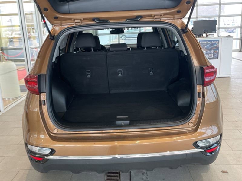 Used 2021 Kia Sportage LX image 9