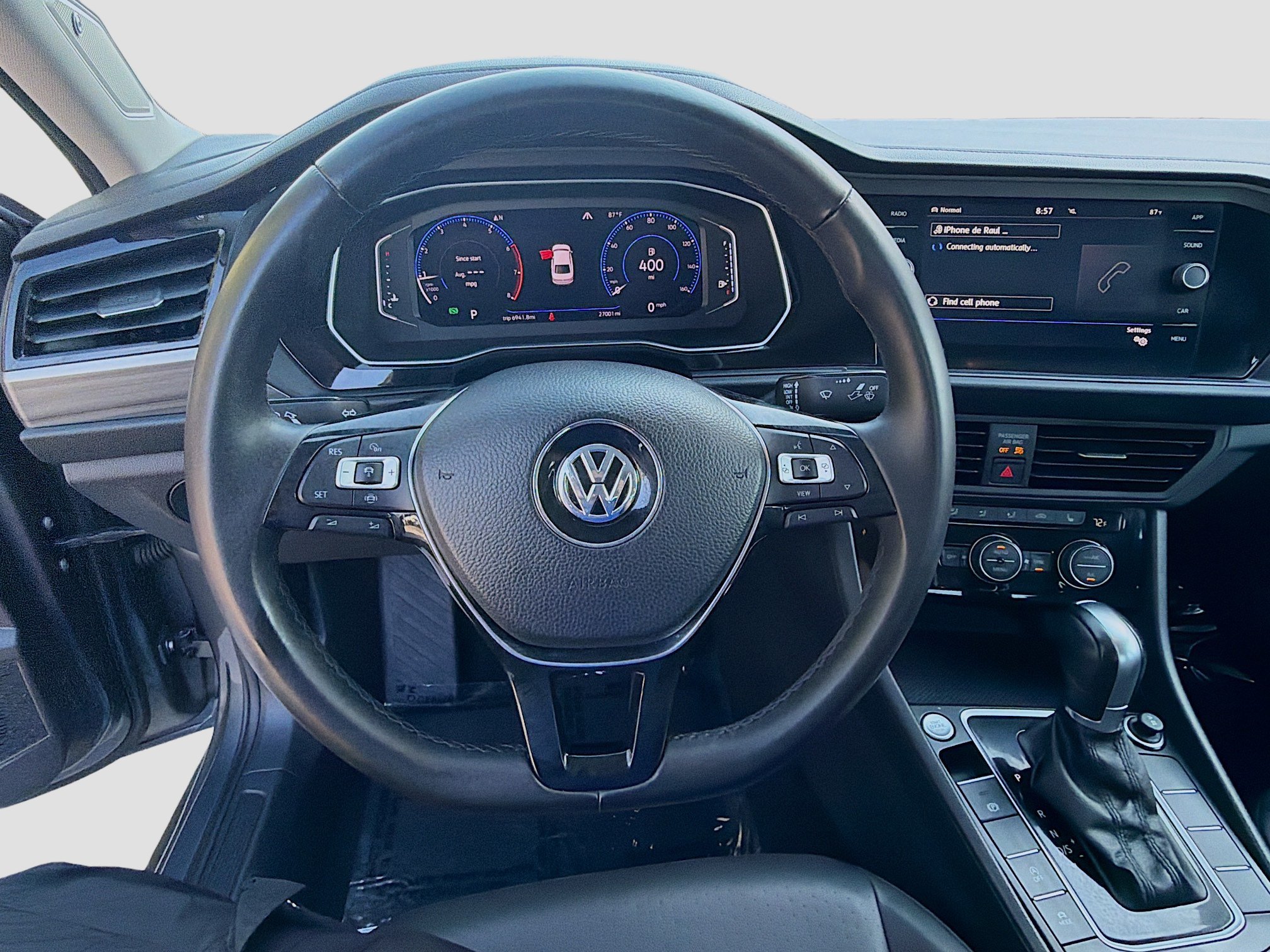 Used 2019 Volkswagen Jetta SEL w/ Cold Weather Package FWD image 9