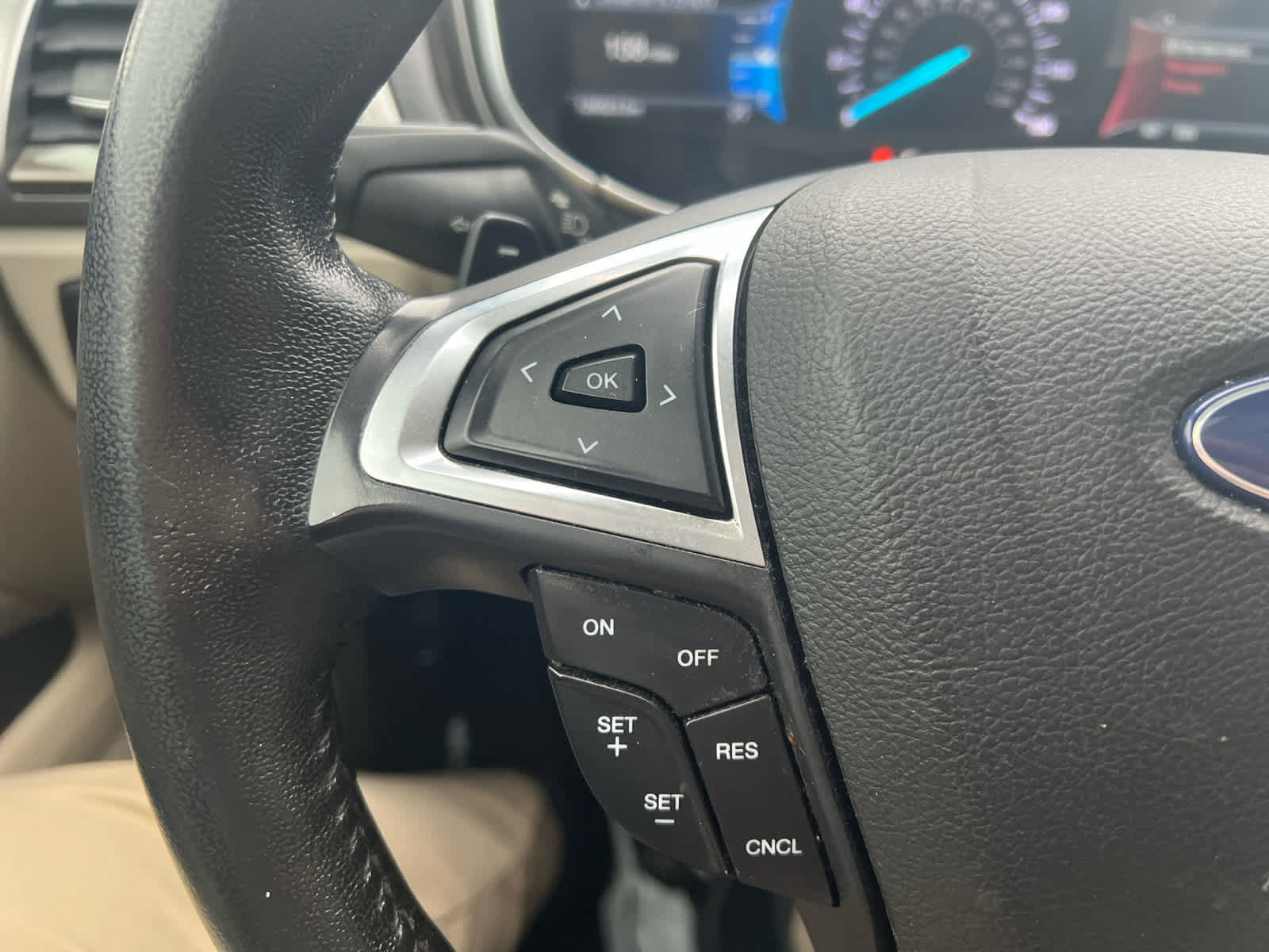 Used 2018 Ford Fusion SE w/ Fusion SE Technology Package image 21