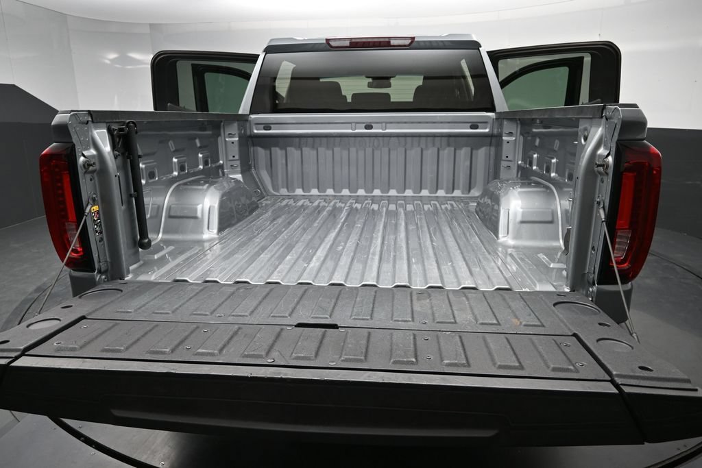 Used 2025 GMC Sierra 1500 SLT AWD/4WD image 11