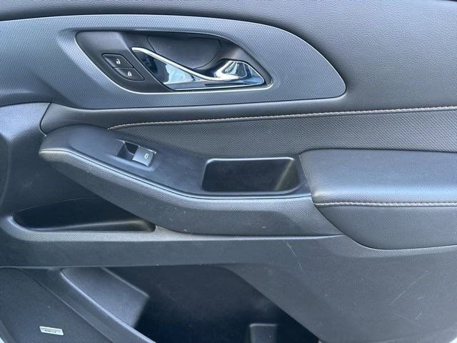 Used 2020 Chevrolet Traverse Premier image 42