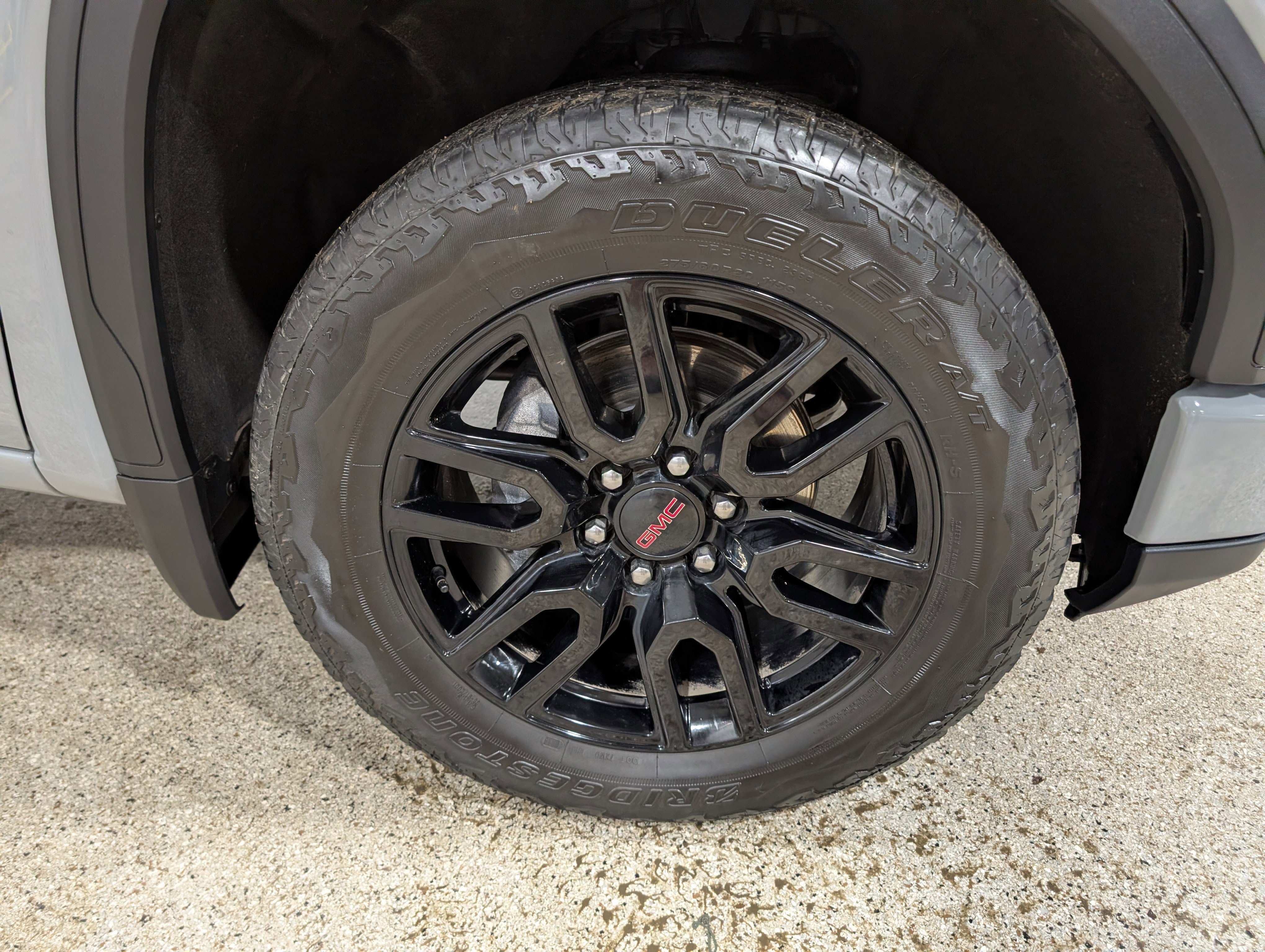 Used 2024 GMC Sierra 1500 Elevation image 12