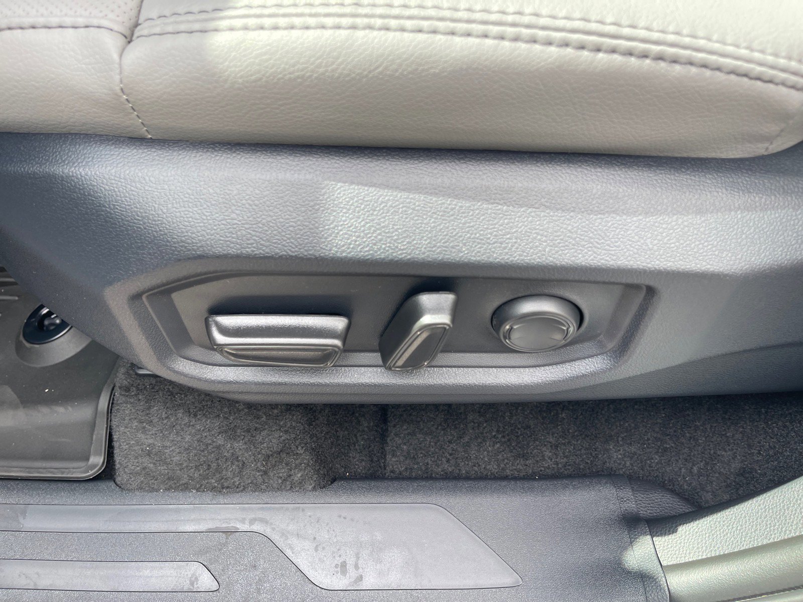 New 2026 Toyota Tundra SR5 AWD/4WD image 8
