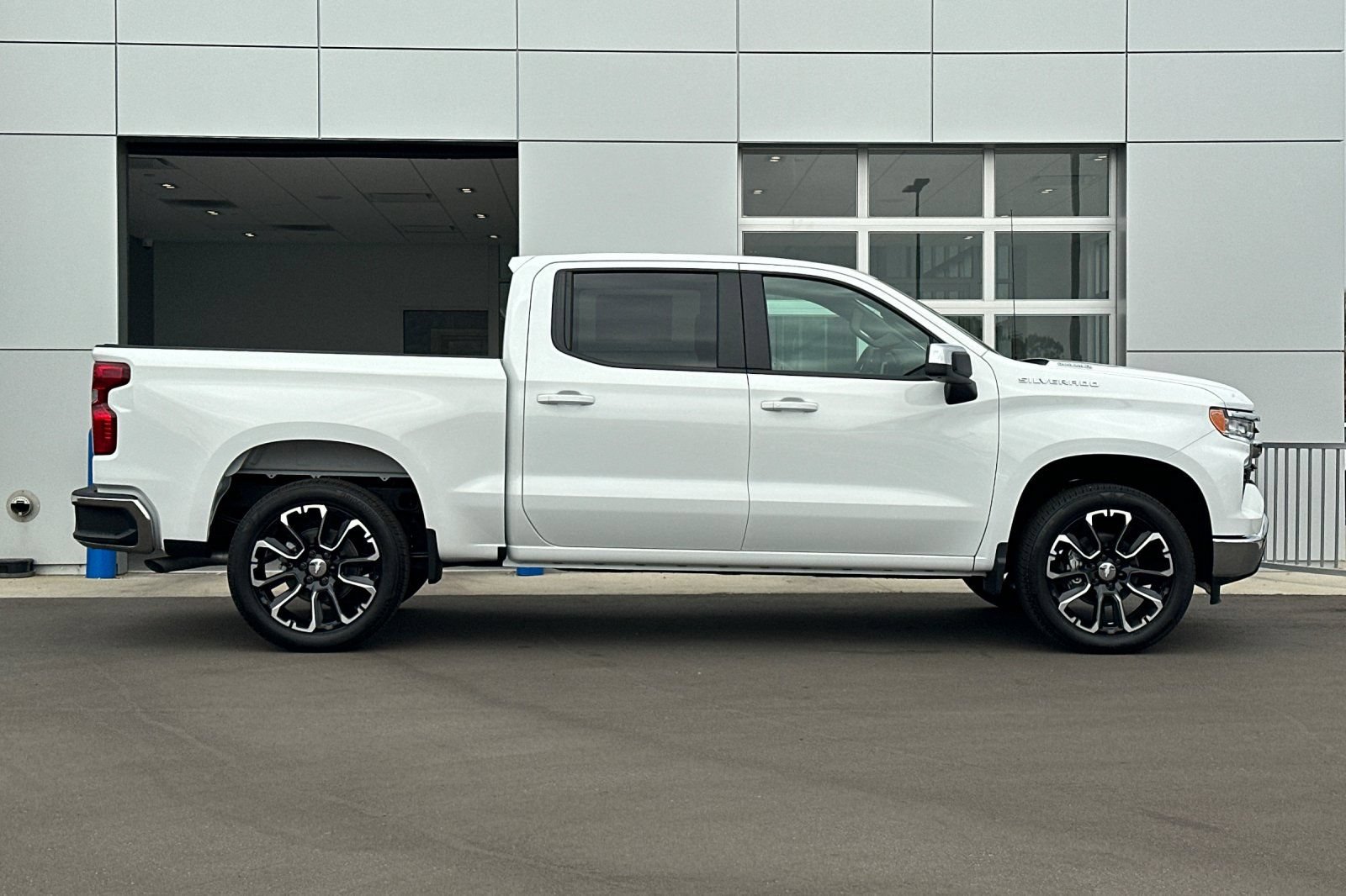 New 2026 Chevrolet Silverado 1500 LT RWD image 3