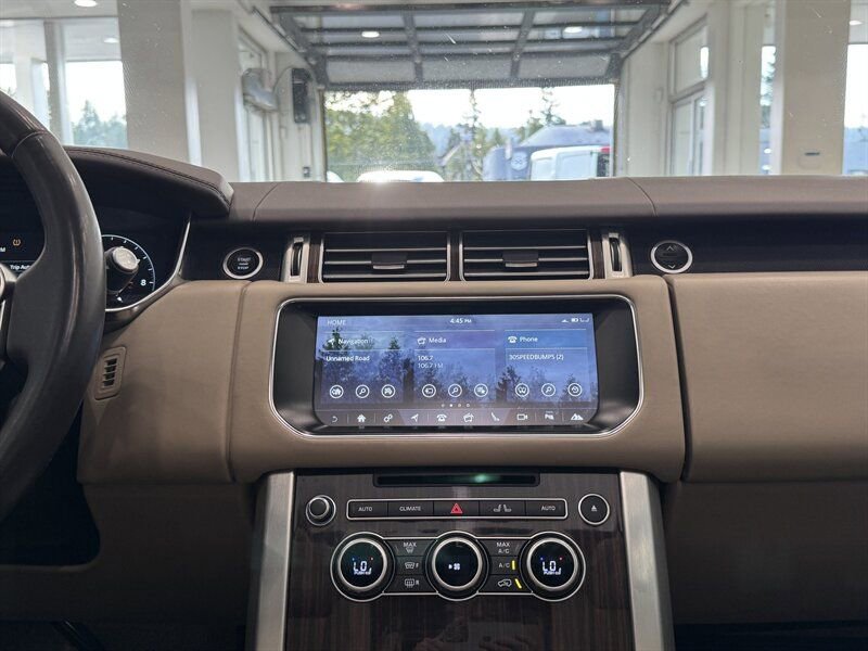Used 2017 Land Rover Range Rover Supercharged image 25