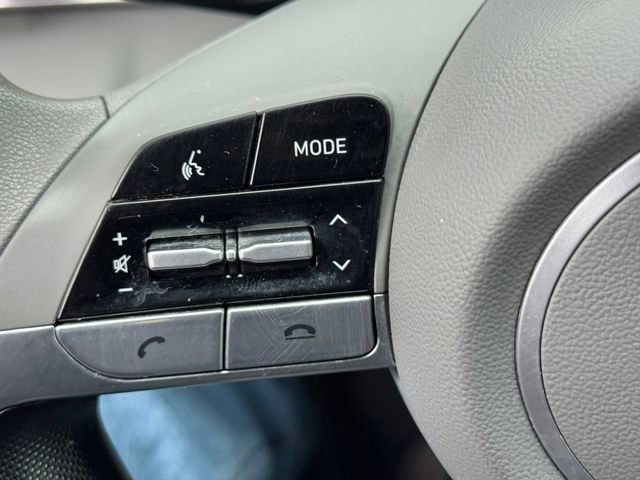 Used 2023 Hyundai Elantra SEL image 21