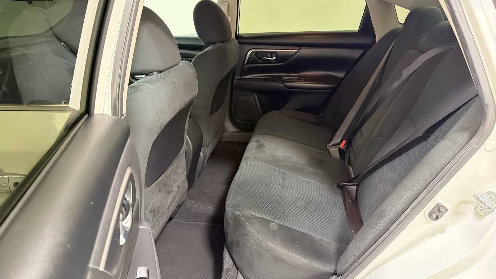 Used 2015 Nissan Altima 2.5 S w/ Power Driver Seat Package FWD image 23