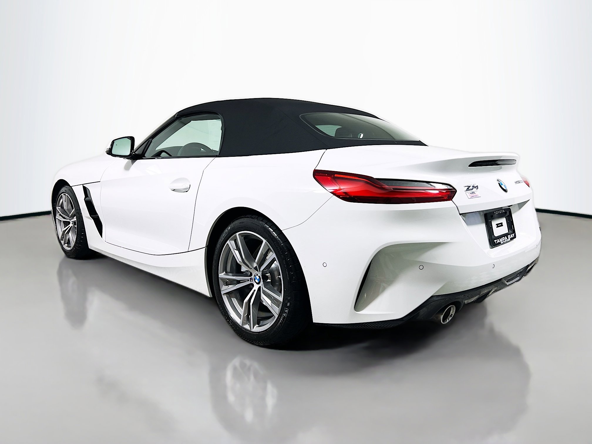 Used 2025 BMW Z4 sDrive30i w/ Premium Package image 8