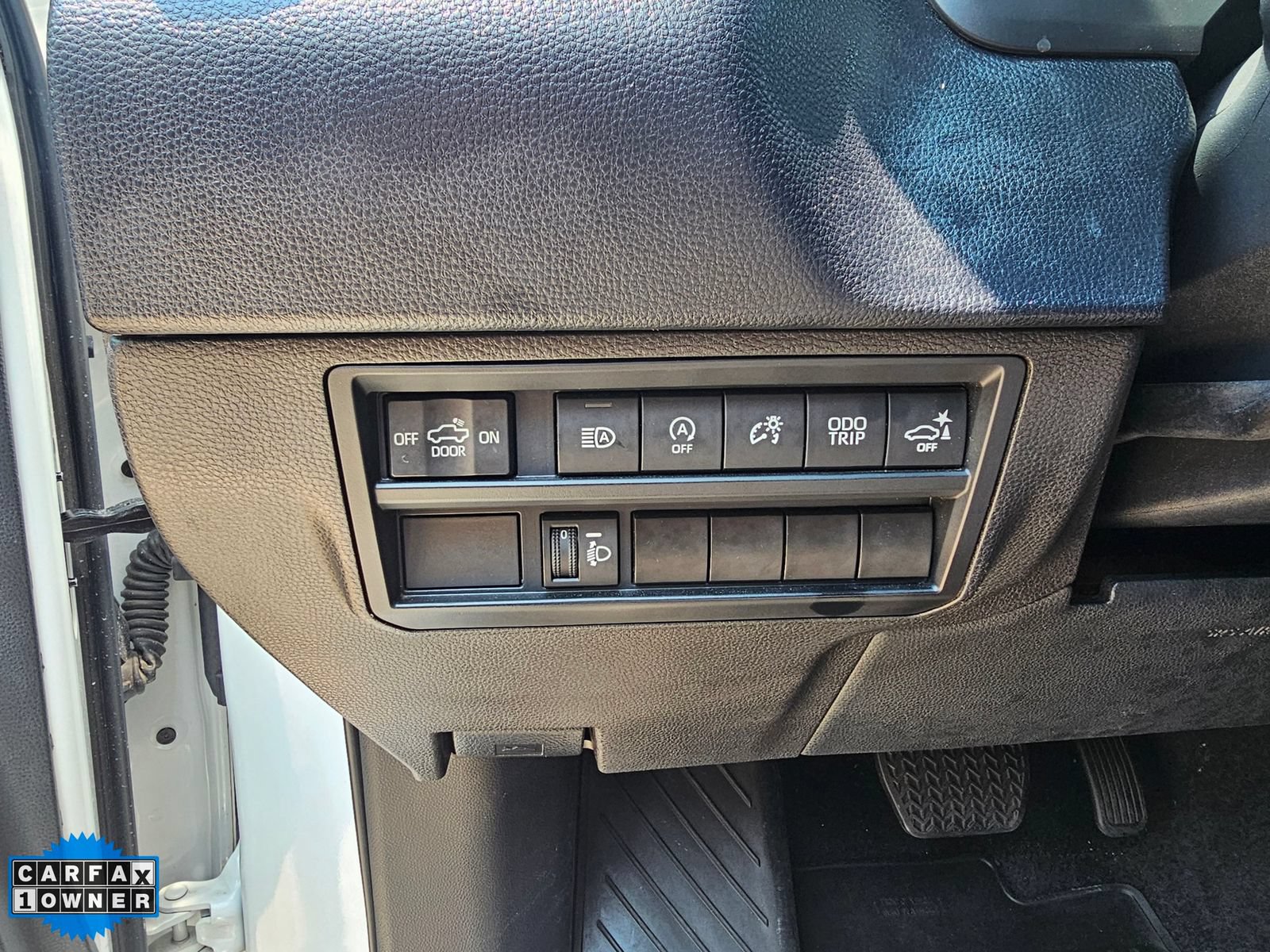 Used 2024 Toyota Tundra SR5 w/ SR5 Convenience Package AWD/4WD image 16