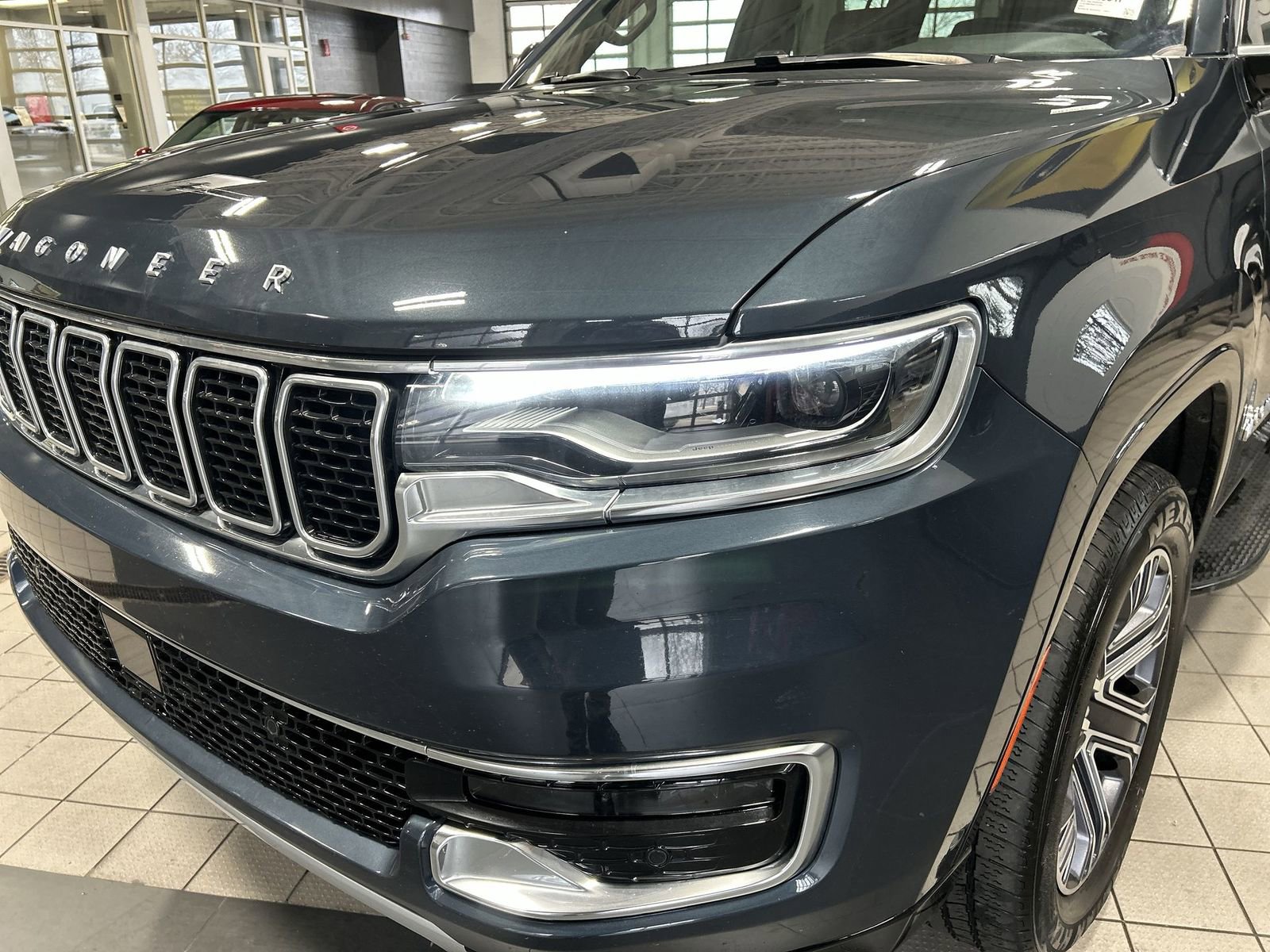 Used 2024 Jeep Wagoneer Series II AWD/4WD image 33