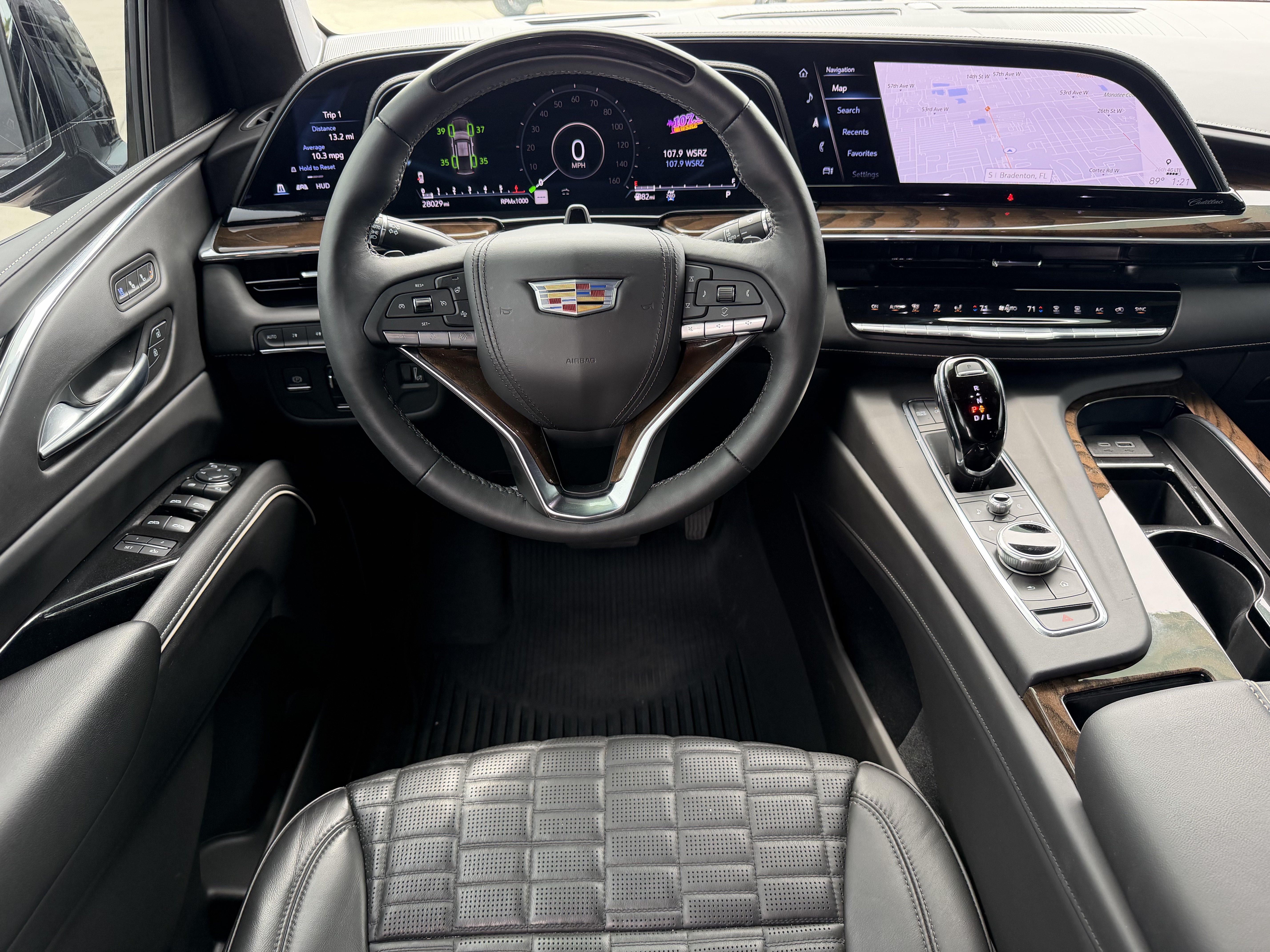 Certified 2024 Cadillac Escalade Sport Platinum w/ LPO, ONYX Package AWD/4WD image 16