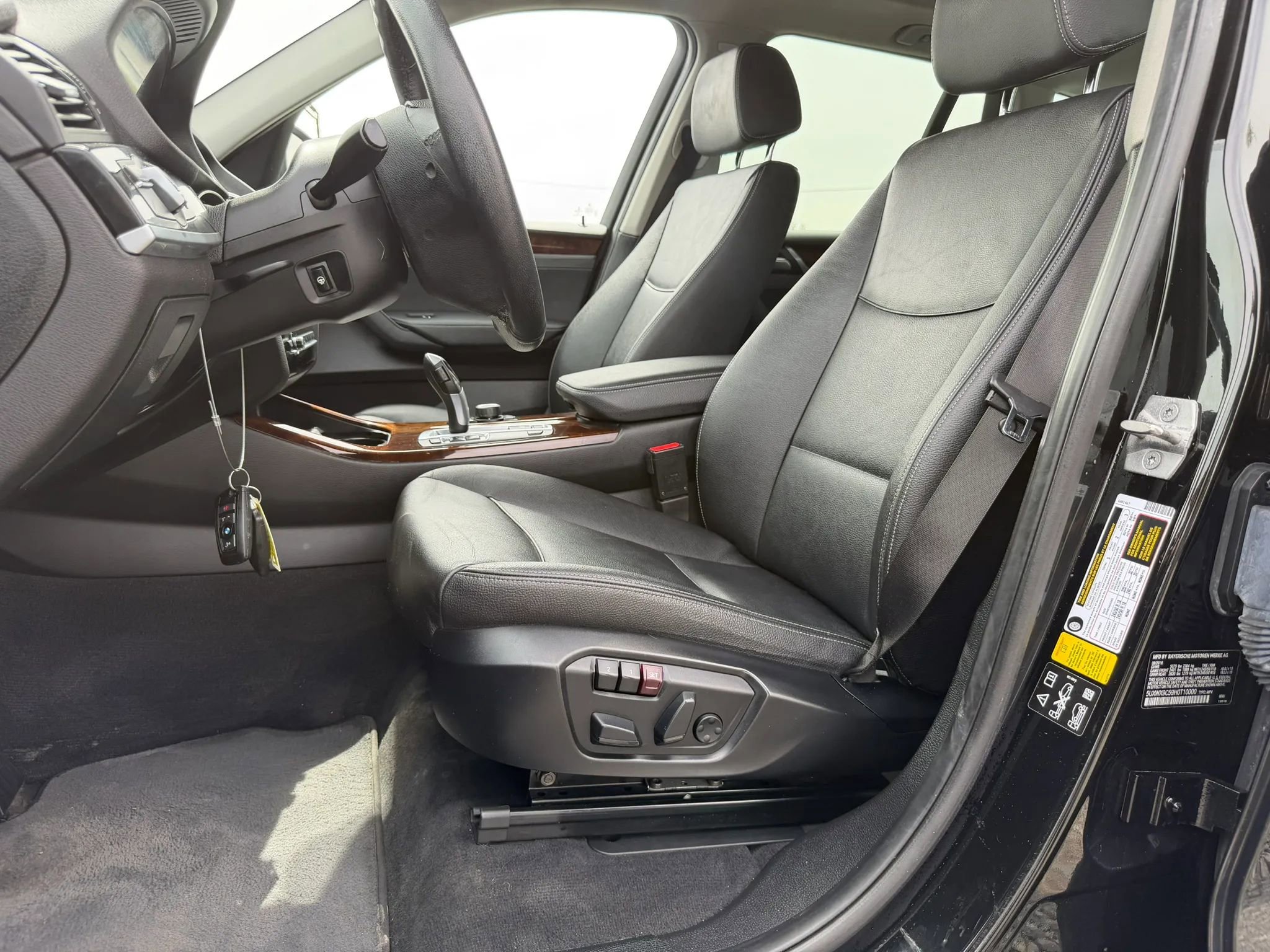 Used 2017 BMW X3 xDrive28i AWD/4WD image 11