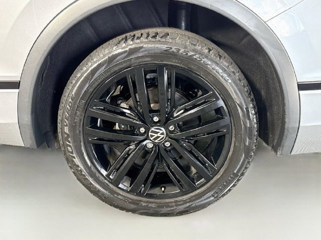 Used 2022 Volkswagen Tiguan SE R-Line FWD image 36