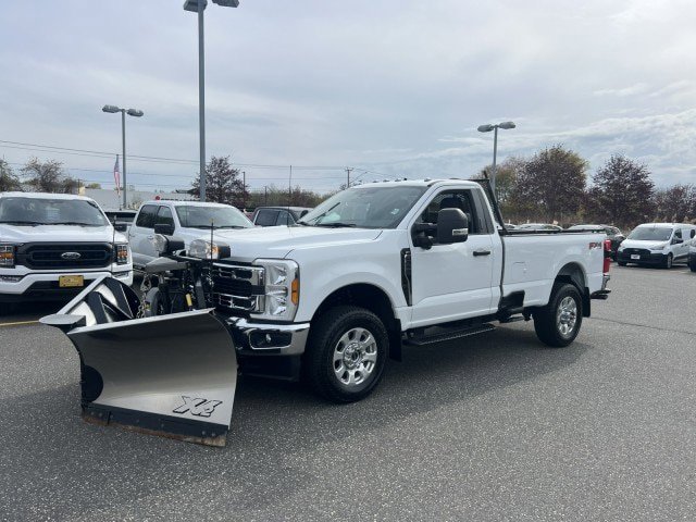 Used 2023 Ford F350 XLT w/ 360-Degree Camera Package AWD/4WD image 3