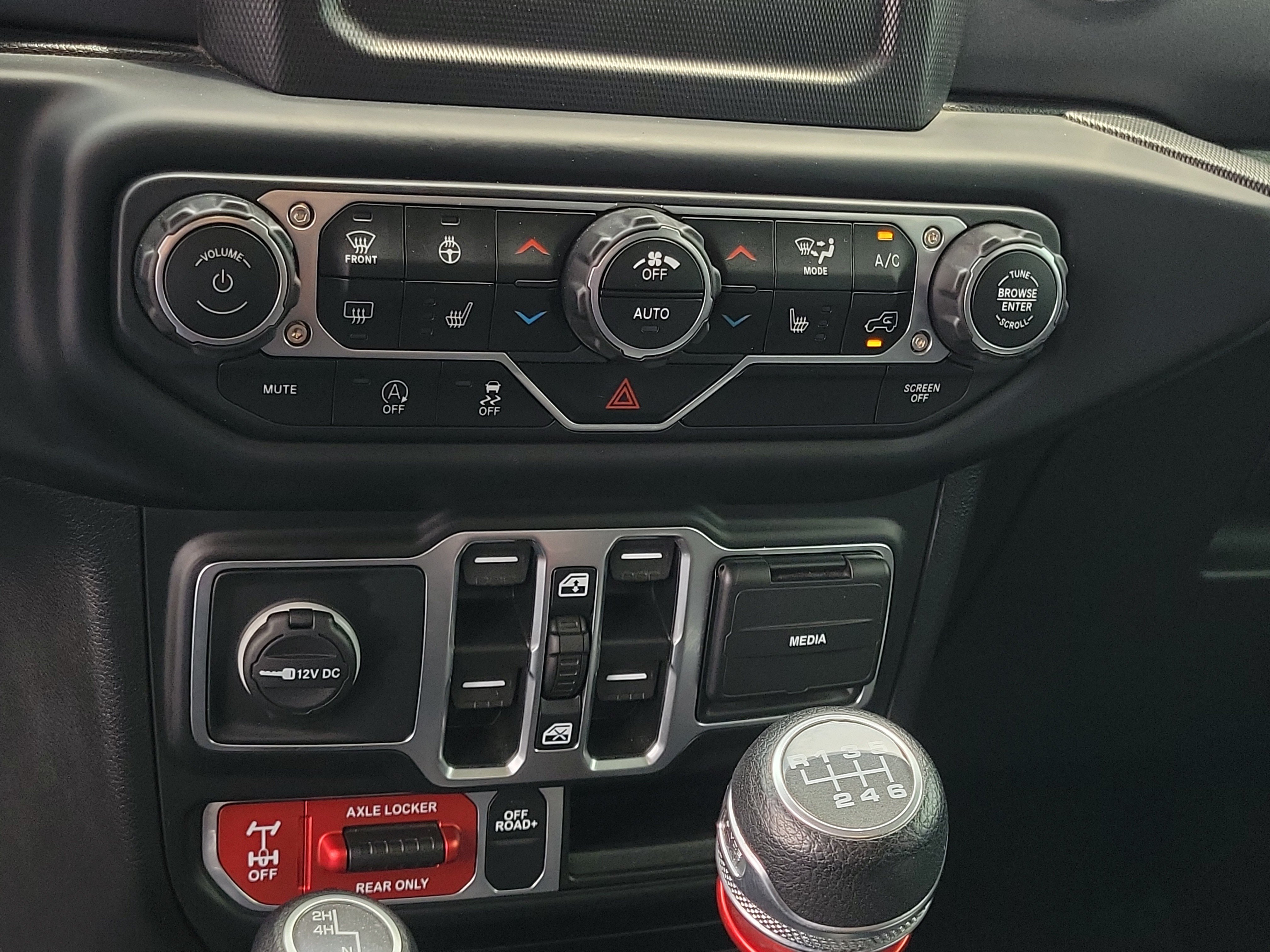 Used 2021 Jeep Gladiator Mojave w/ Cold Weather Group AWD/4WD image 27