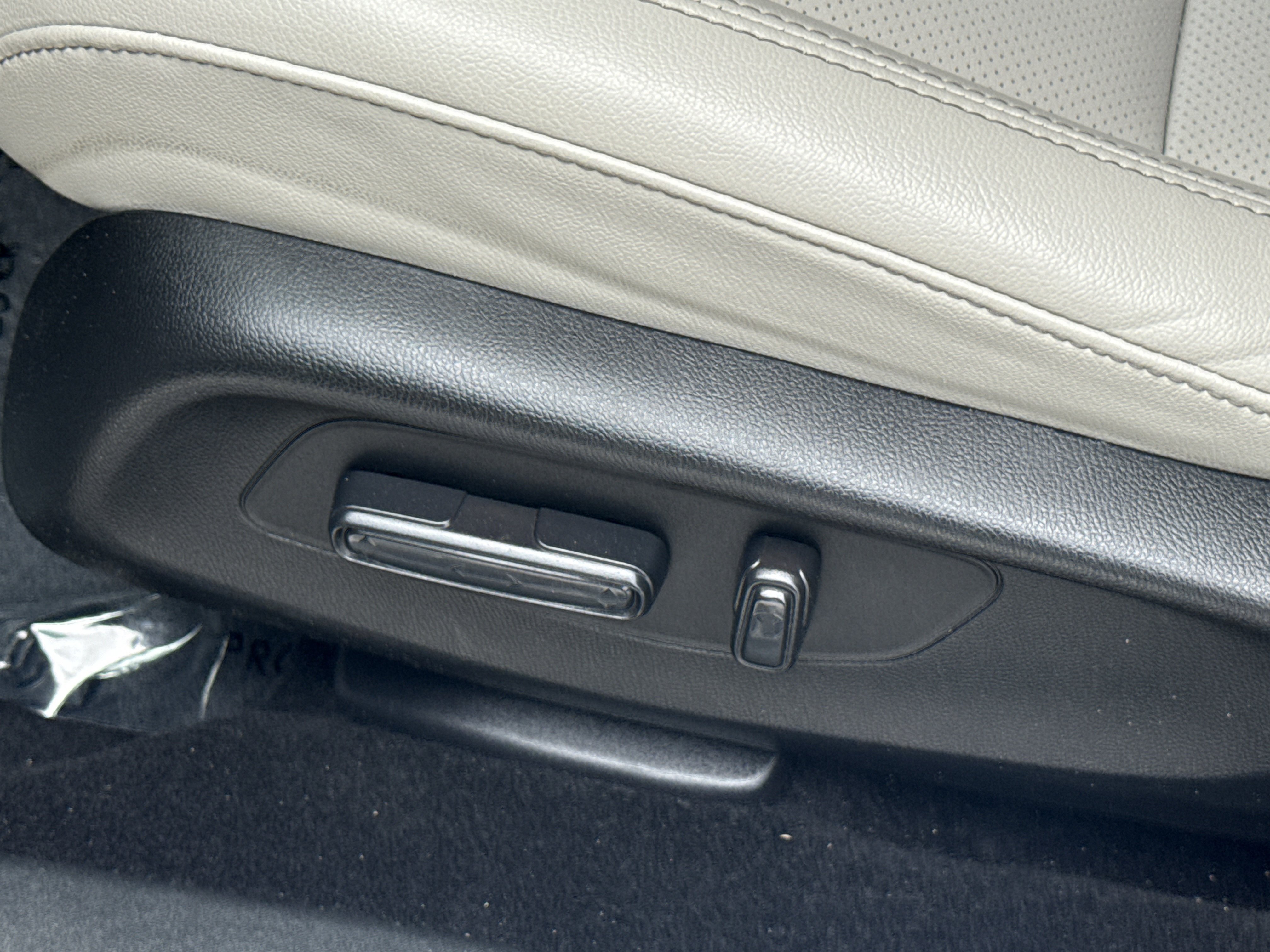 Certified 2025 Honda HR-V EX-L image 26