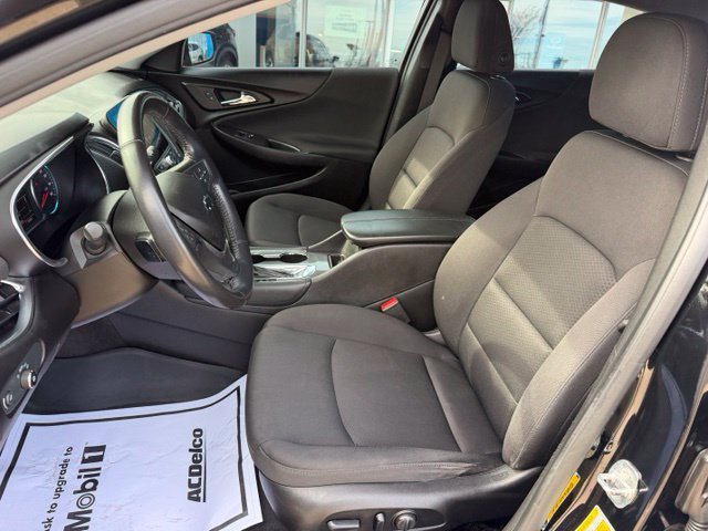 Used 2018 Chevrolet Malibu LT w/ Redline Edition FWD image 15