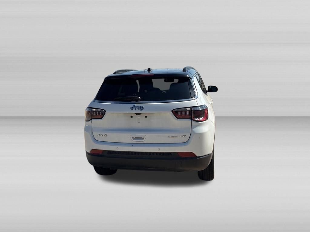 Used 2025 Jeep Compass Limited AWD/4WD image 4