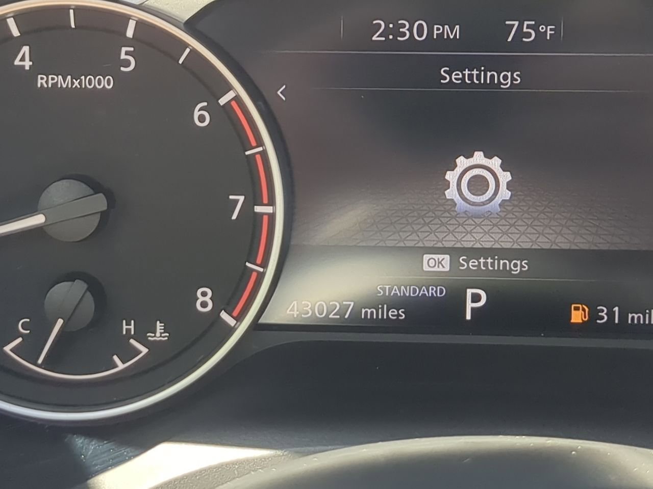 Used 2023 Nissan Rogue SV w/ SV Premium B Package image 12