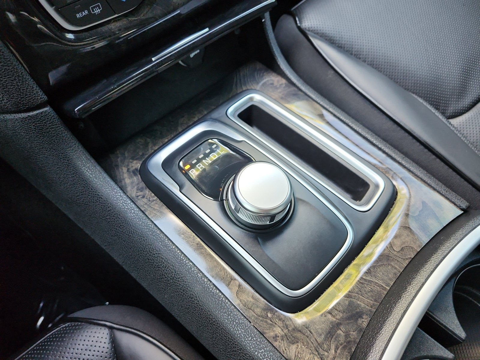 Used 2023 Chrysler 300 Touring L w/ Safetytec Plus Group RWD image 22