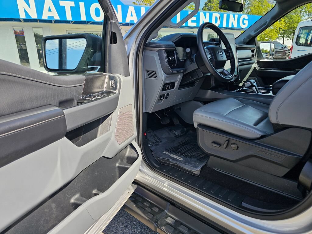 Used 2025 Ford F150 Lightning Flash AWD/4WD image 20
