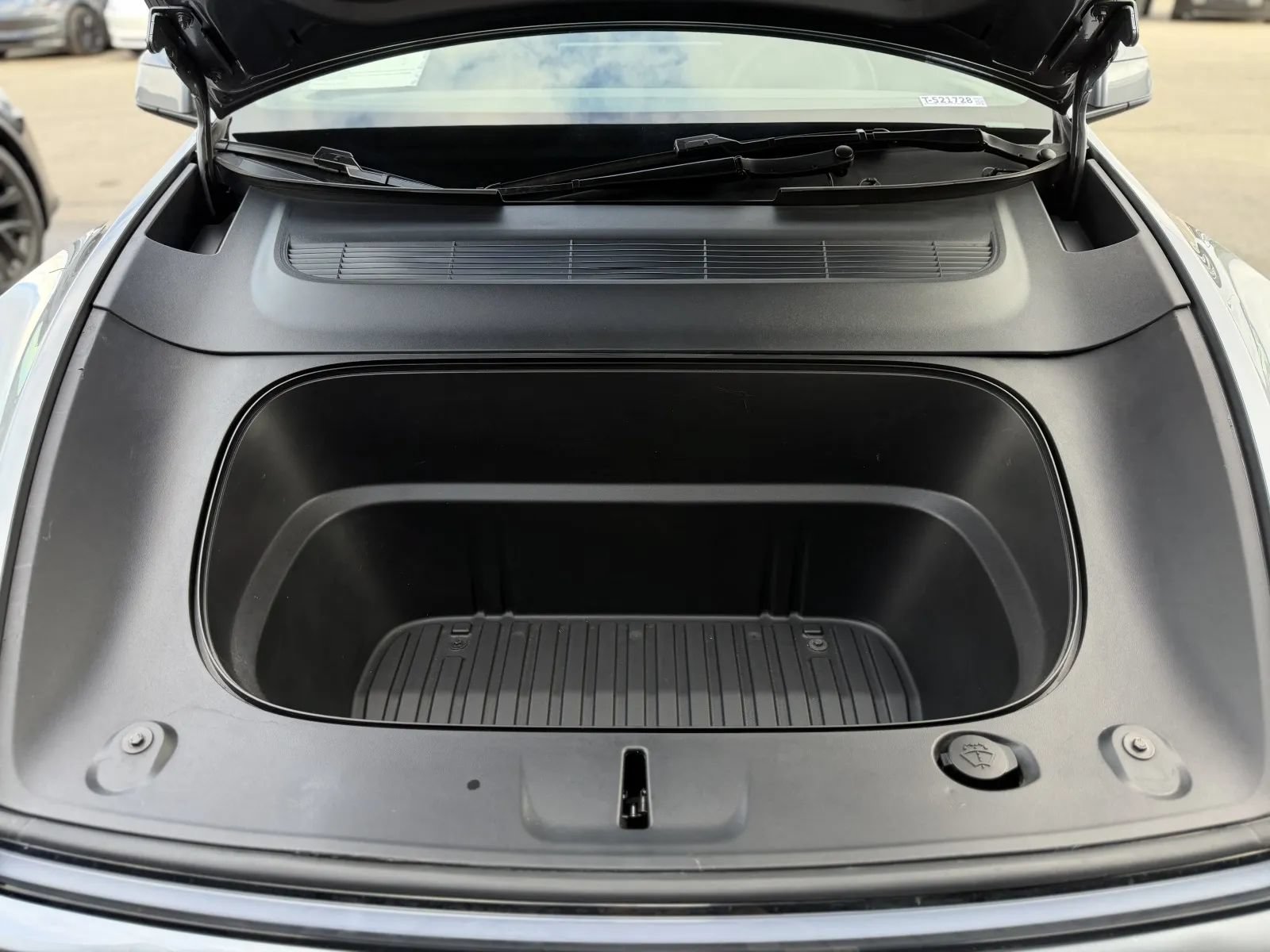 Used 2026 Tesla Model Y Long Range RWD image 46