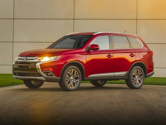 Used 2018 Mitsubishi Outlander SE