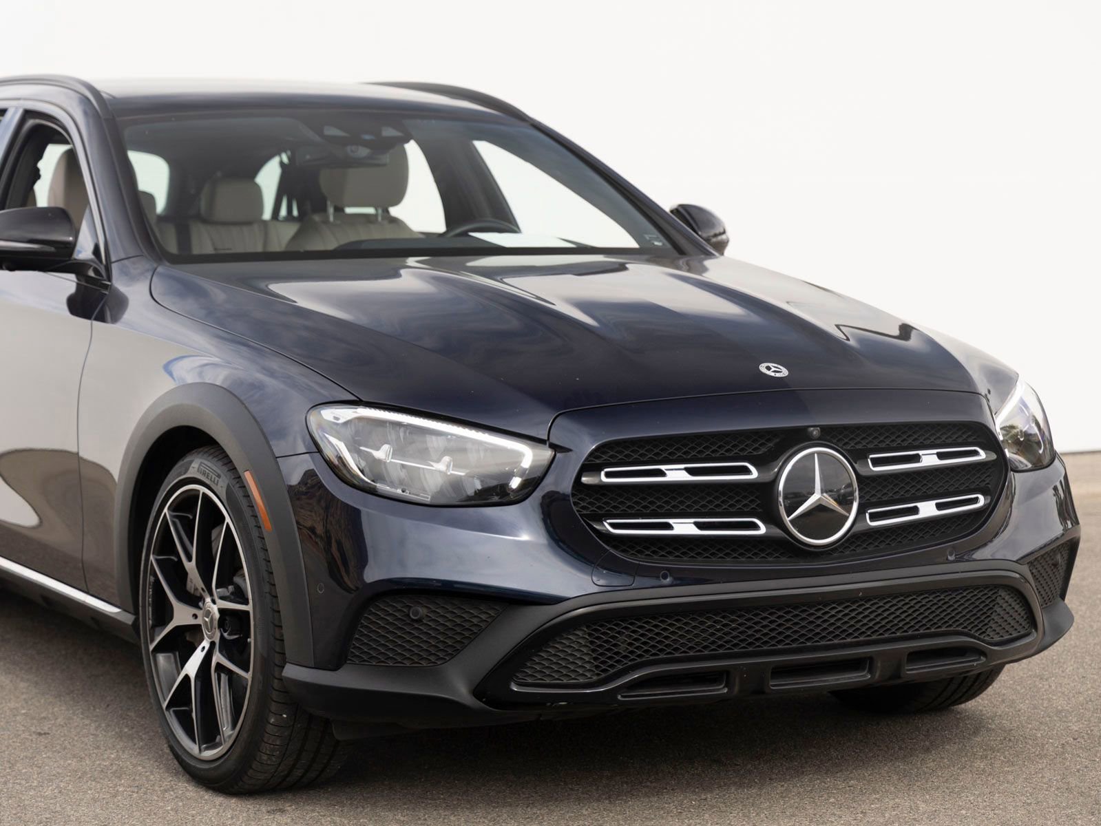 Used 2023 Mercedes-Benz E 450 4MATIC All-Terrain Wagon image 3