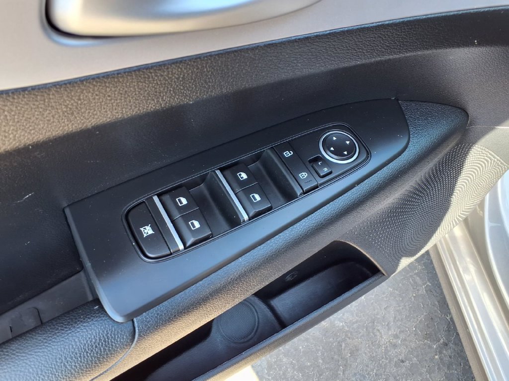 Certified 2024 Kia Forte LXS FWD image 16