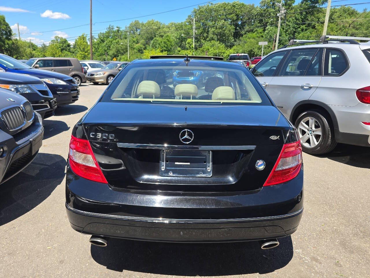 Used 2010 Mercedes-Benz C 300 Sedan image 5