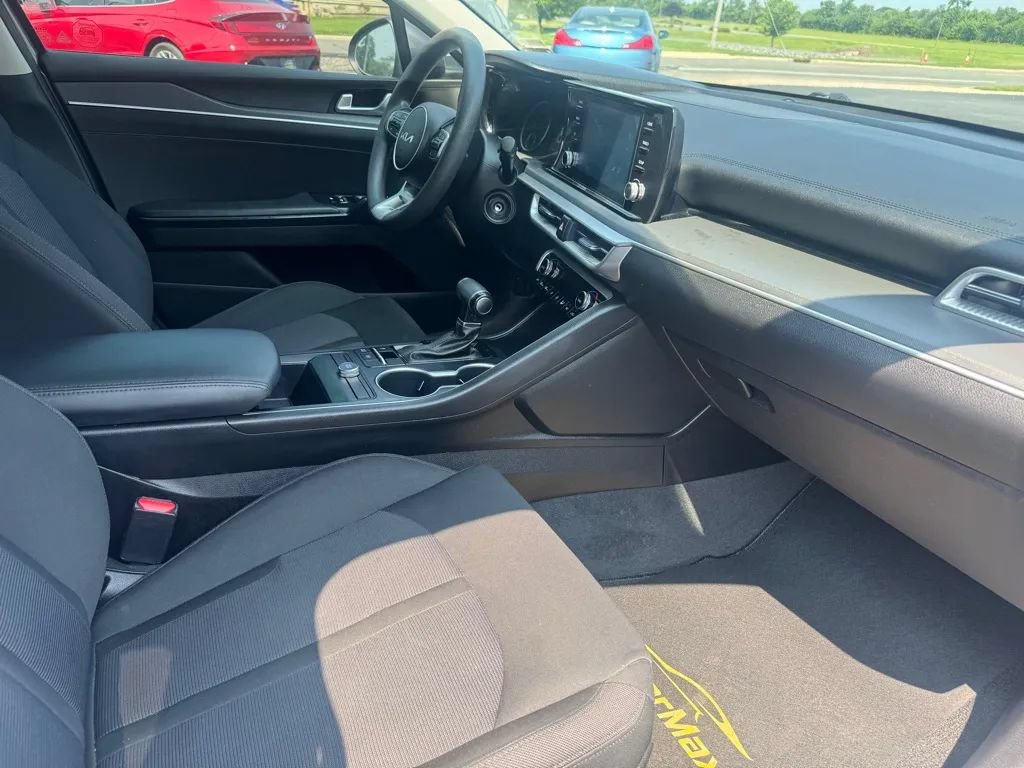 Used 2022 Kia K5 LX FWD image 8