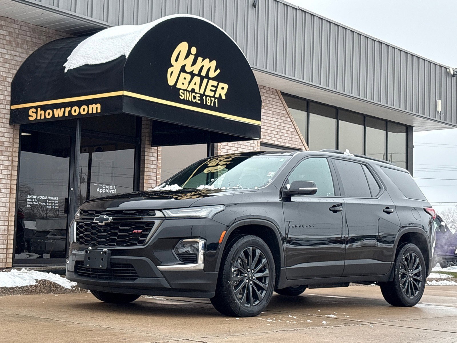 Used 2023 Chevrolet Traverse RS
