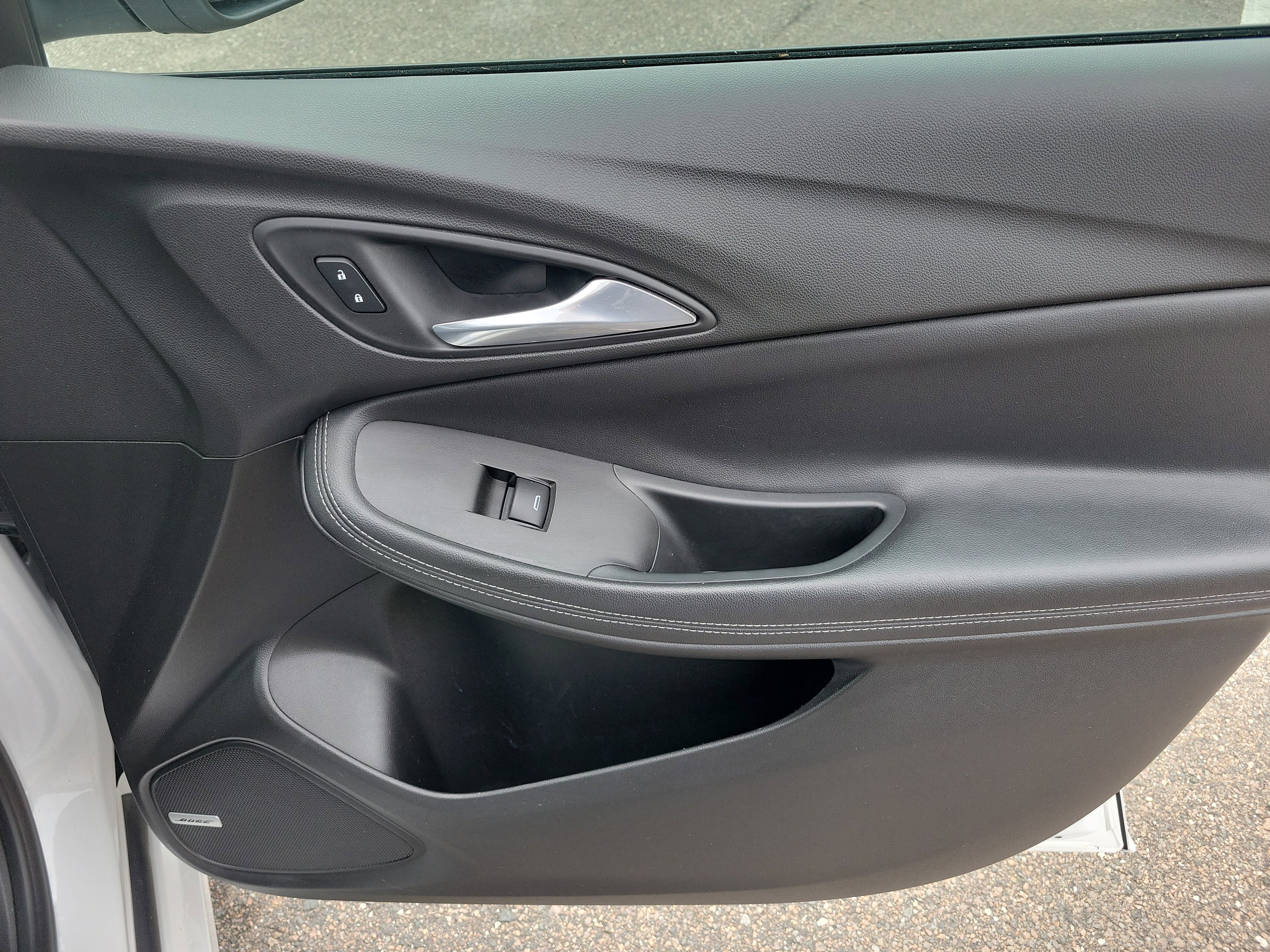 Used 2020 Buick Encore GX Essence w/ Experience Buick Package image 22