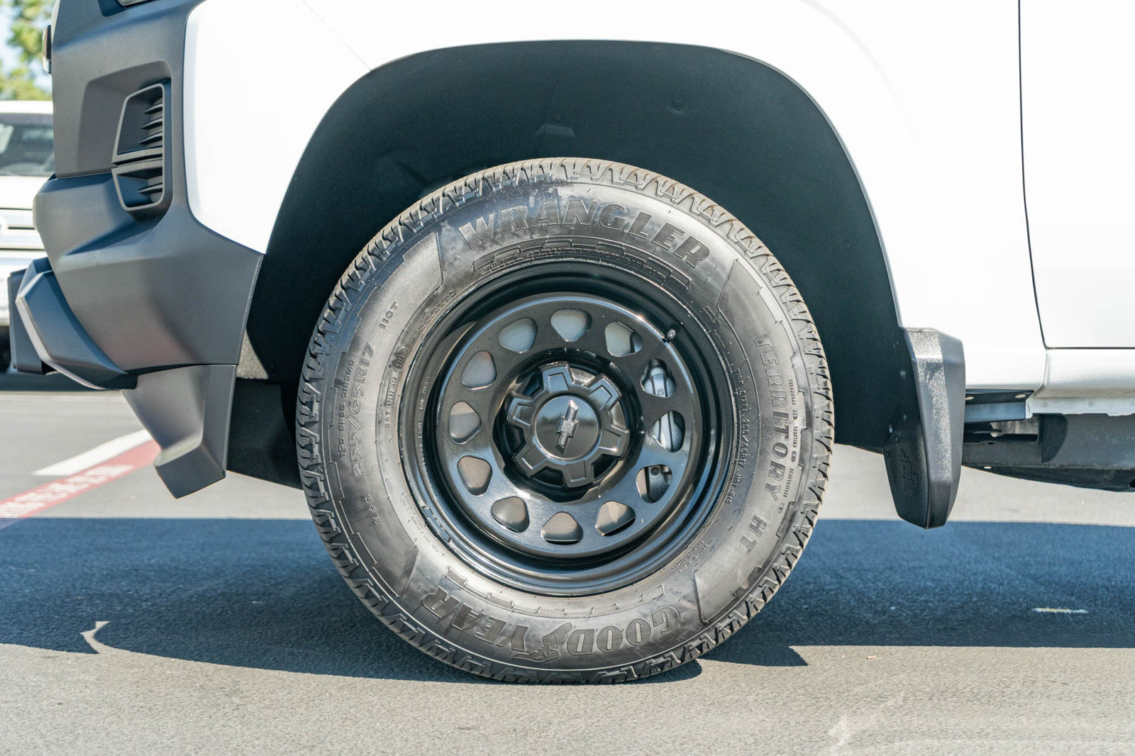 Used 2024 Chevrolet Colorado W/T RWD image 5