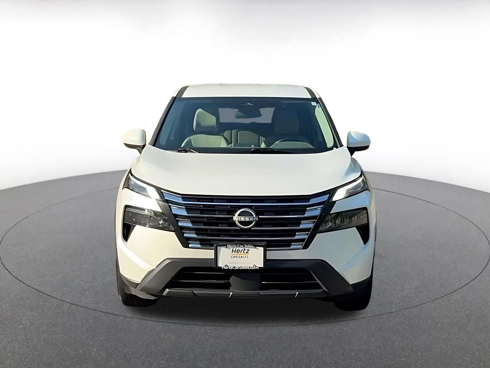 Used 2025 Nissan Rogue SV AWD/4WD image 4